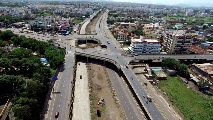 Description : Design & Construction of the flyover,
                                        Grade Seperator along with allied works including road work on
                                        Spine Road at Kudalwadi Junction.